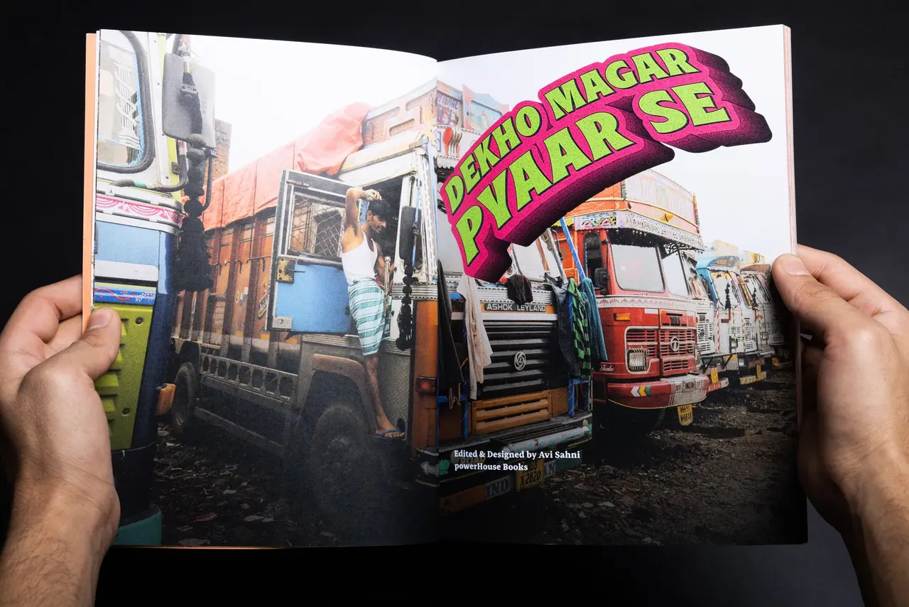 Dekho Magar Pyaar Se spreads — spread 4